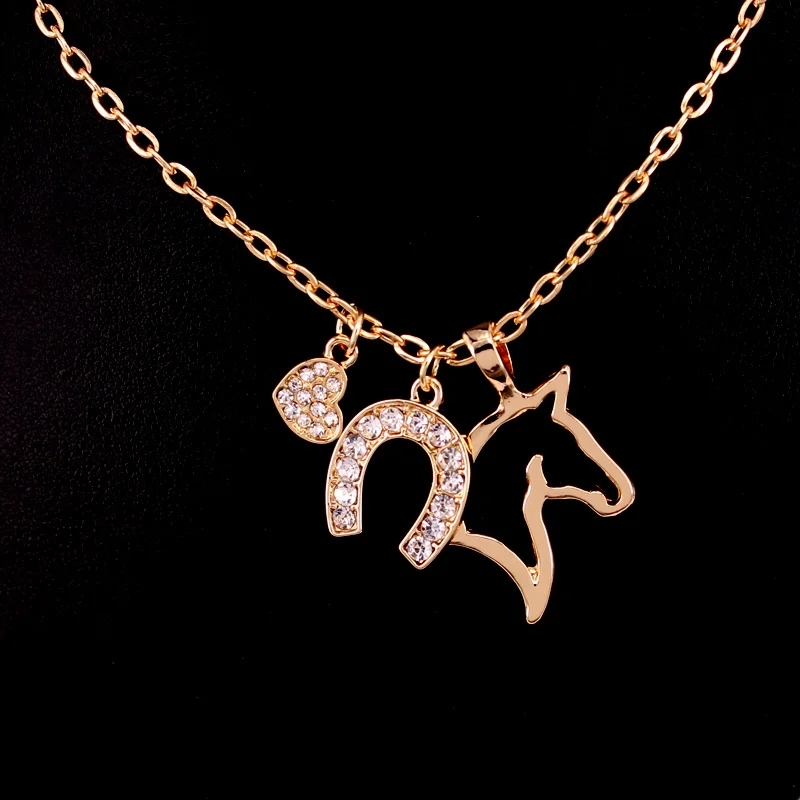 hzew heat Horseshoe horse pendant necklace three pendant necklaces gift