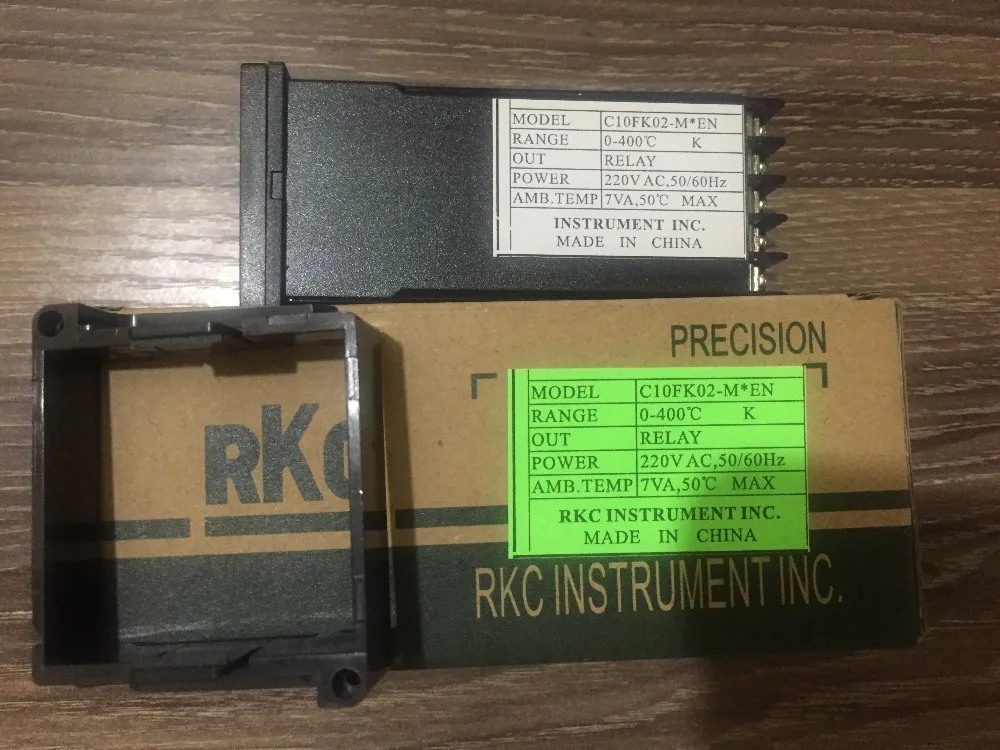 

RKC temperature controller REX-C10 three-digit display REX-C10FK02-M * EN thermostat yellow relay