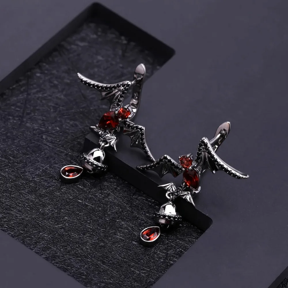 GEM\'S BALLET Natural Garnet Gemstone Bat Earrings 925 Sterling Sliver Vintage Gothic Punk Drop Earrings For Women Party Jewelry