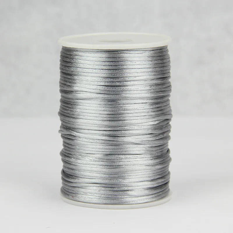 Nieuwe 2,5 mm 100 yard Chinese knoopkoord 24 kleuren Rattail satijn gevlochten string sieraden bevindingen kralen touw voor DIY mode ambacht