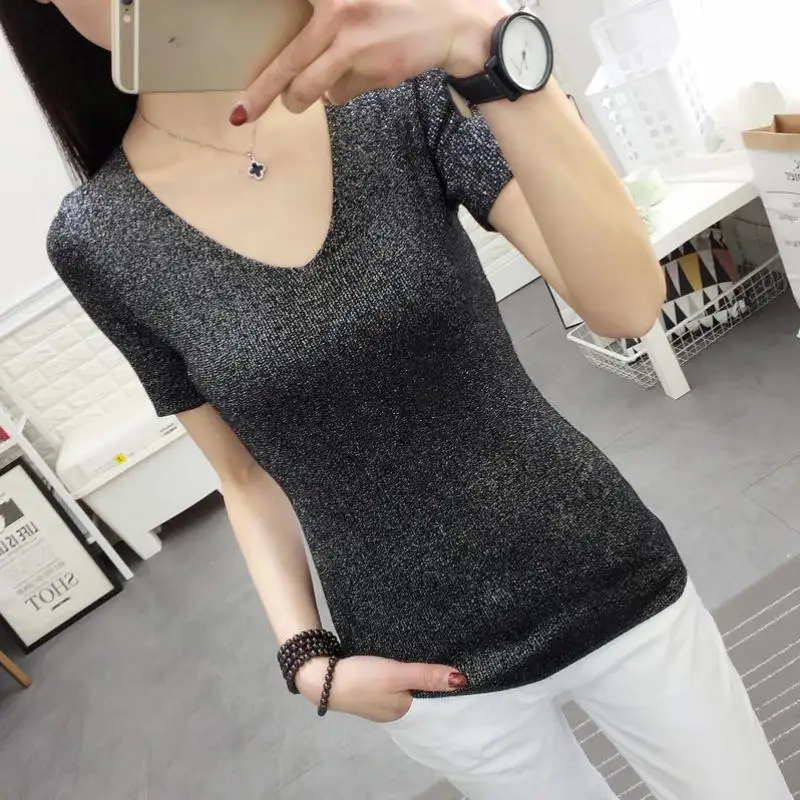 

2019Summer fashion ladies black shiny silk T-shirt short-sleeved V-neck Korean version Slim wild tees tops women clothing