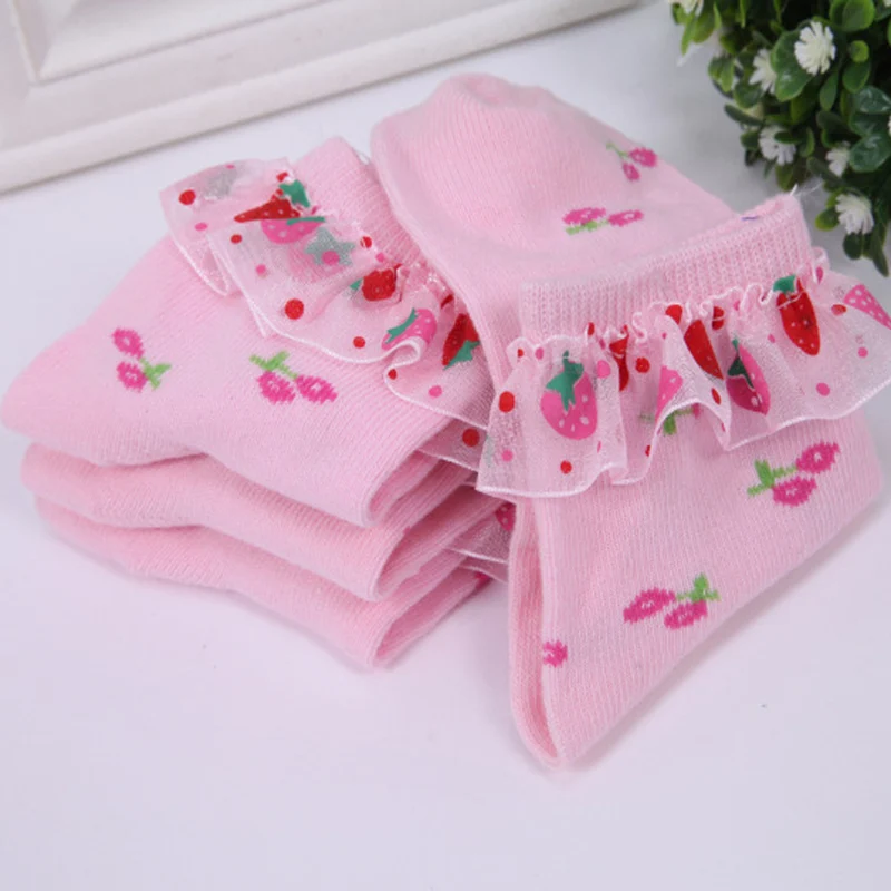 

Girls Socks 2019 New Spring Autumn Cotton Beautiful Lace Strawberry Pattern Socks 2 Colors 3-12 Year Kids Socks