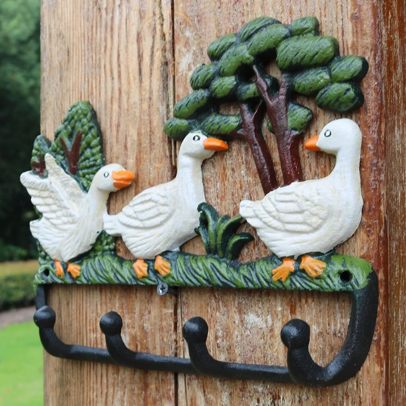 European Vintage Hand Painted 3 White Ducks On Green Lawn Design Cast Iron Home Garden Decor Wall Mounted Hook with Four Hangers