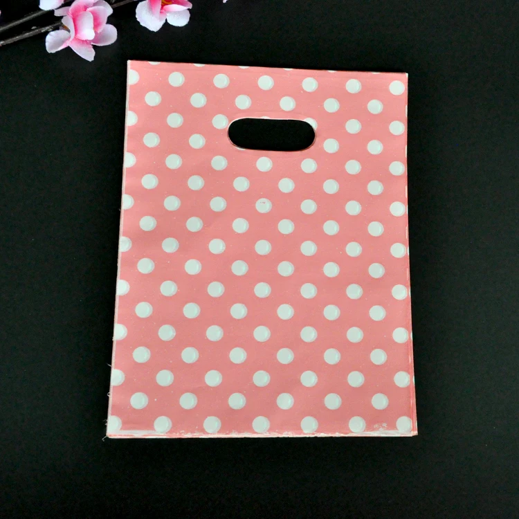 100 pcs/lot 15x20 cm Dots Design Rosa Kunststoff Geschenk Tasche Nette Schmuck Beutel Tasche Kleine Süßigkeiten charme Verpackung Taschen Mit Griff