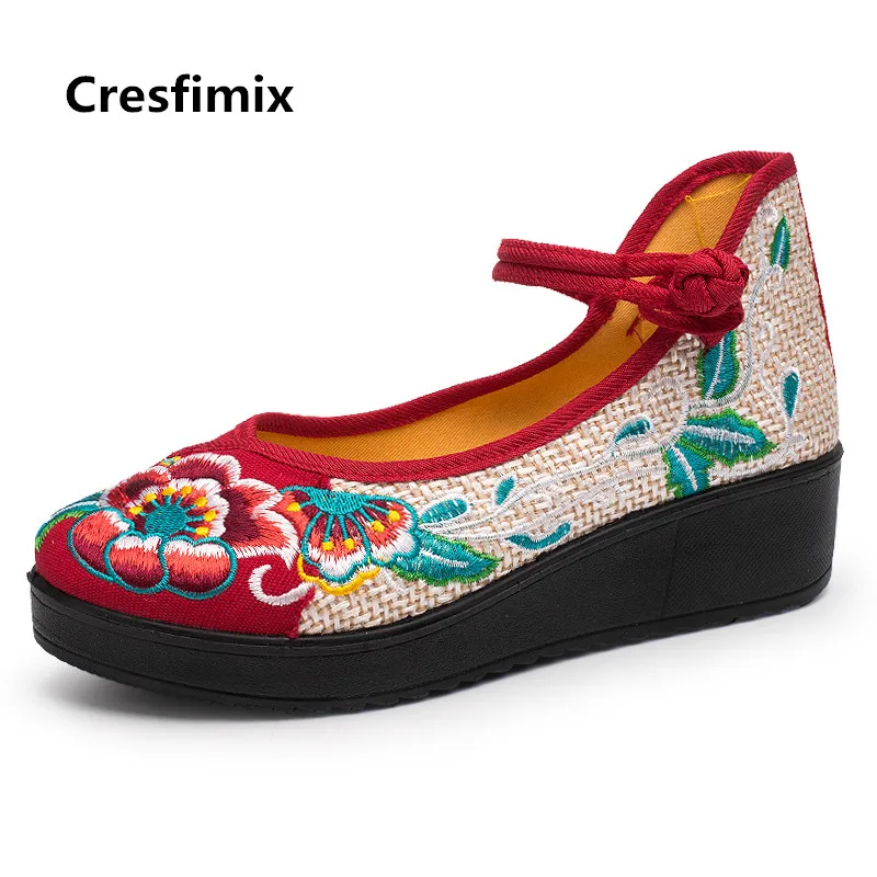 Cresfimix zapatos de mujer women retro comfortable dance shoes lady plus size embroidery flat platform shoes cute shoes a3577