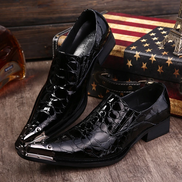 Spring summer black patent leather mens pointed toe dress shoes metal tip studded classic slip on oxford shoes for men