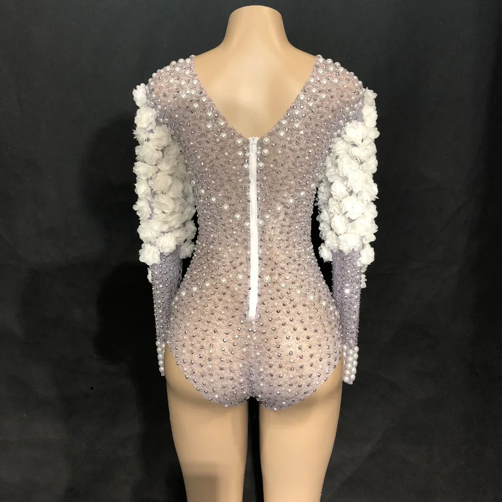 Neuer Damen-Body mit glitzernden Strasssteinen und Perlen, weiße Blumen, Geburtstag, Feiern, Bühne, Sängerin, Tanz, DJ, DS, Show, Nachtclub-Trikot