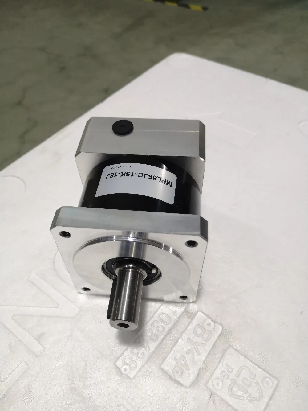 

15:1 20:1 25:1 50:1 100:1 NEMA34 Economy Type Planetary Gearbox Geared Speed Reducer Output Shaft 16mm Body Length 97mm