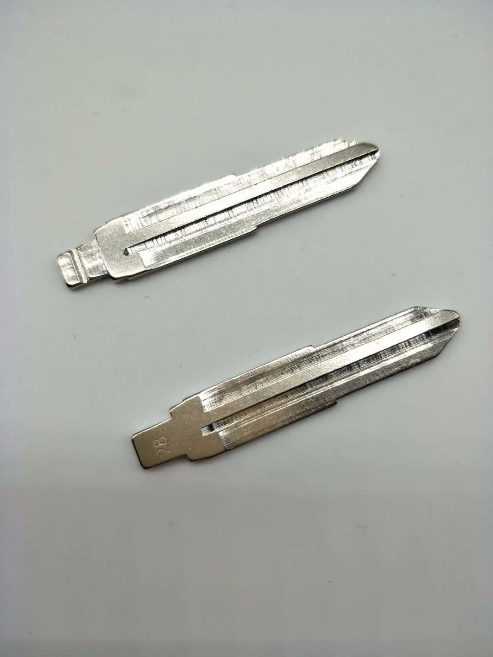 10Pcs/lot Best Qualit NO.28 Car Key Blanks Uncut Blade For Kia Accen Rio Refine Hyundai Elantra 2006