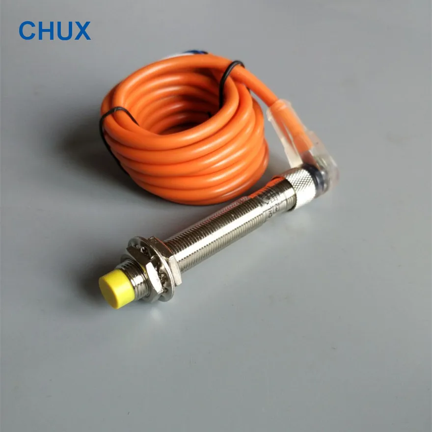 CHUX NPN M12 4mm detection Distance Inductive Proximity Switch With Bend Sensor Connector Non-Flush Type Angle Led Indicator