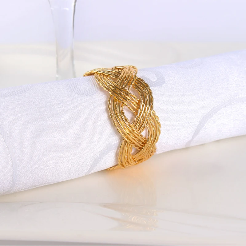 

Elegant Gold Plating Hand Weaved Circle Iron Napkin Rings Set of 12 Pieces Modern Home Tabletop Decor Round Metal Tissue Wrap