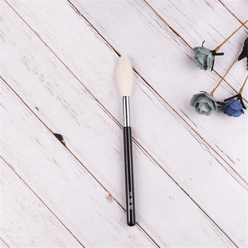 MyDestiny Professional Large Pro Blending Makeup Brush - Long Soft Bristles Highlighter Blusher Powder Beauty Cosmetics Tool