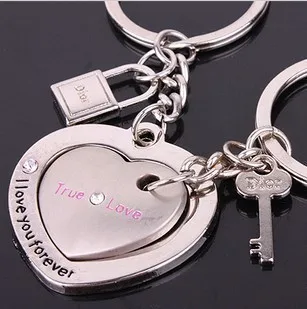 Alloy dual heart keychain creative couple lovers key ring advertising wedding birthday gift keychain souvenir