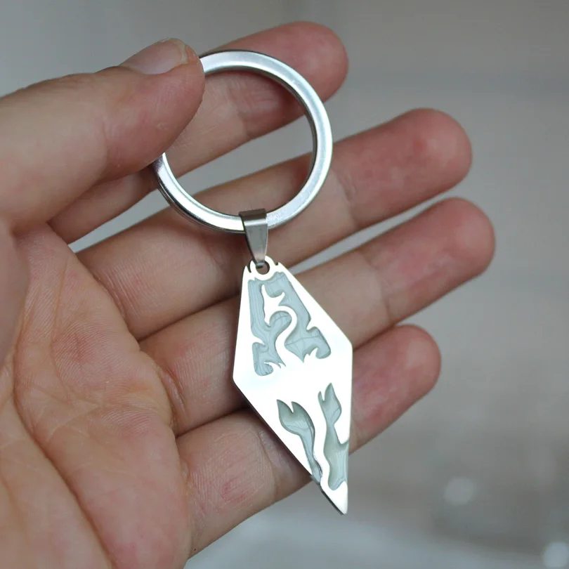 Dragon keychain glowing Dragon keyChain Fashion Jewelry Pendant glow in the dark car key chain Bag pendant