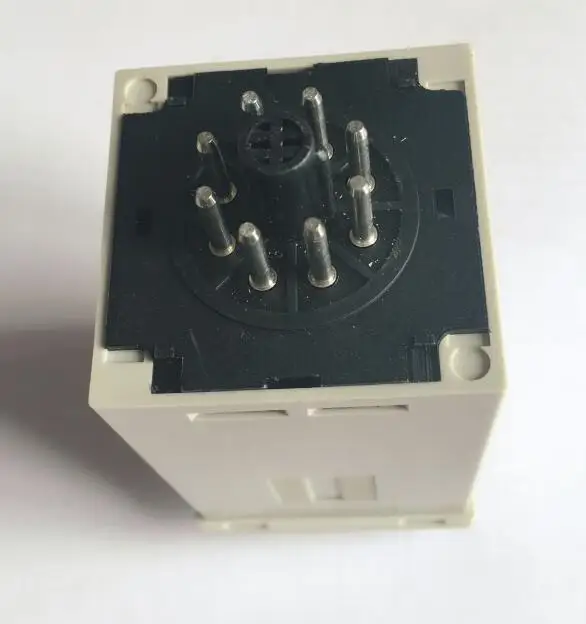 H3BA-N8H time relay 1.2s to 300h 50/60Hz 8PIN 2NO 2NC