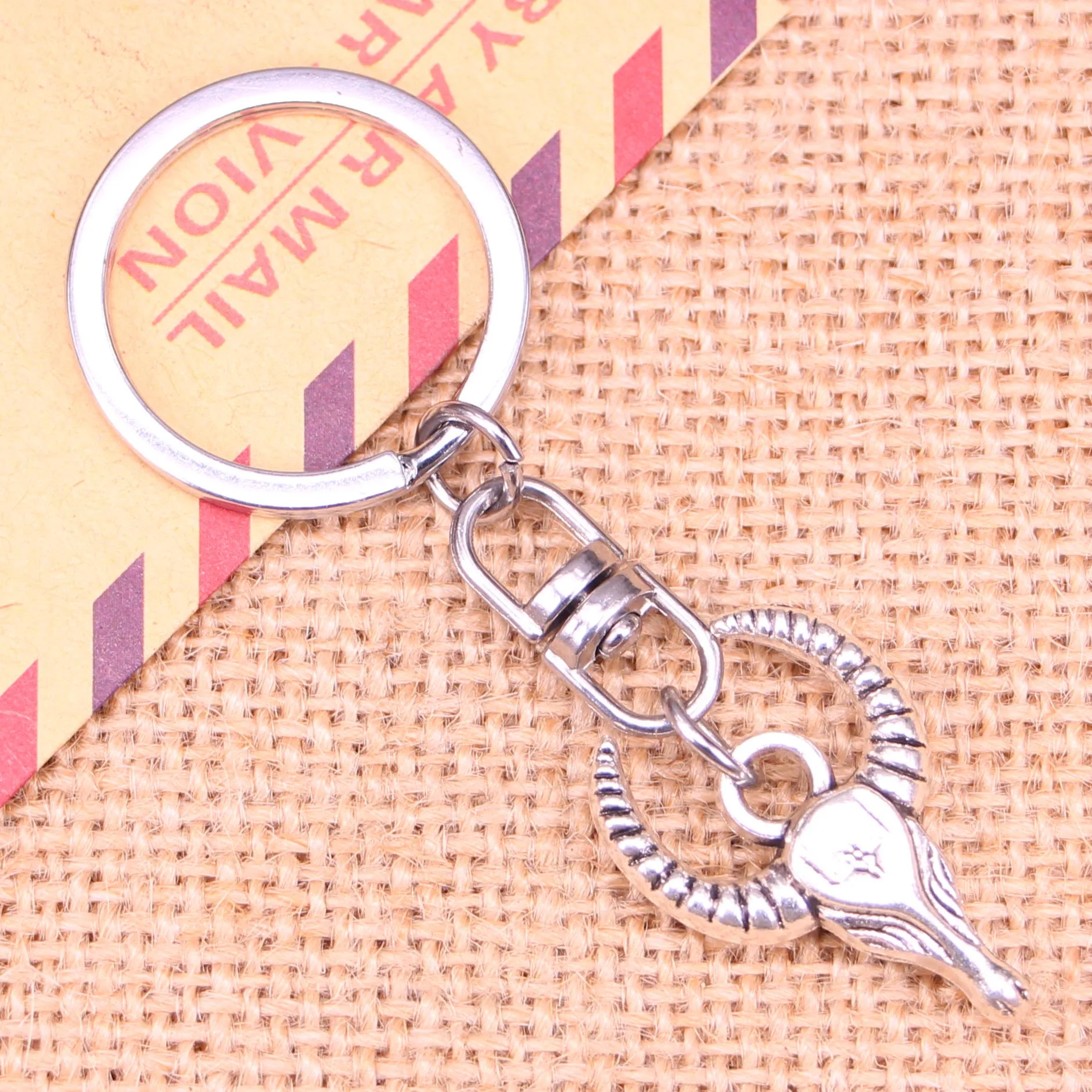 20pcs New Fashion Keychain 29*20 mm bull ox head Pendants DIY Men Jewelry Car Key Chain Ring Holder Souvenir For Gift