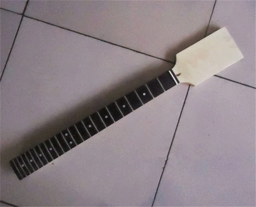 22-Bund Ahorn-E-Gitarrenhals mit Palisander-Griffbrett und Paddle-Kopfplatte, Gitarrenzubehör und -teile im Großhandel – Detail 1