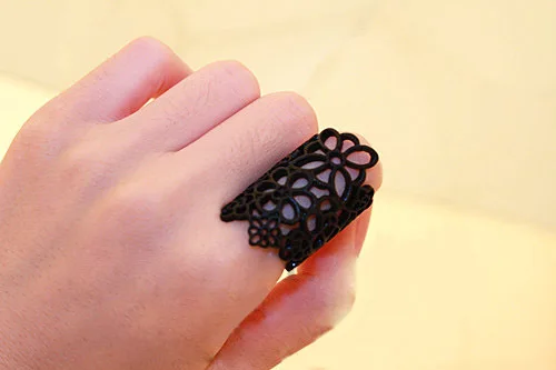 Fashion Long Hollow Flower Ring Elegant Lace Rose Golden Silver Plated Black Rings for Women