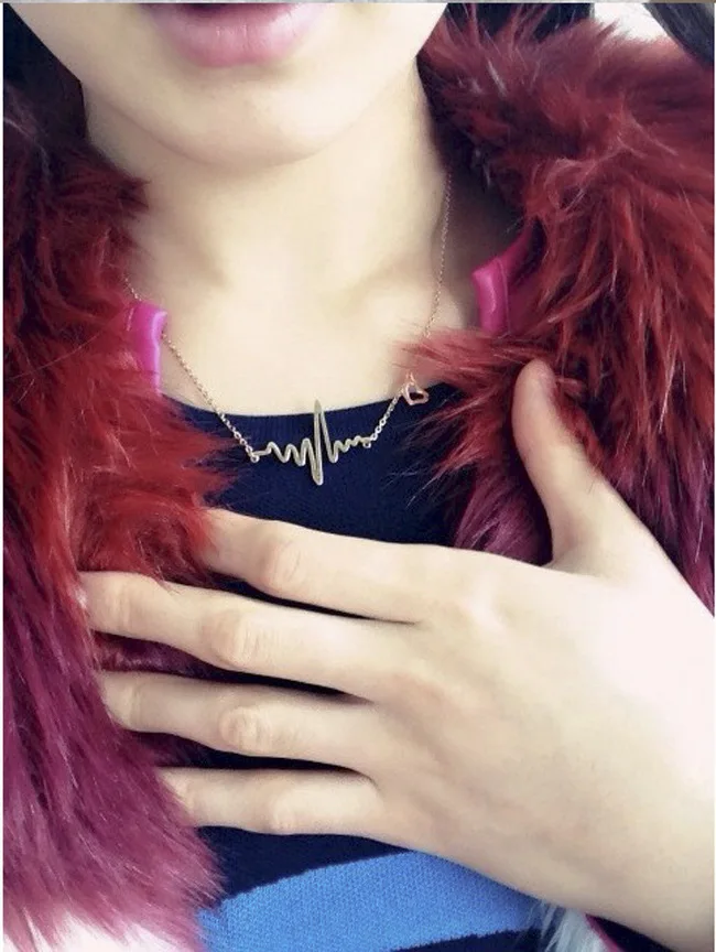 Einfache Welle Herz Halskette Chic Ekg Puls Charme Anhänger Halskette Blitz Frauen Vintage Mode Schmuck Zubehör Gold Farbe – Detail 3