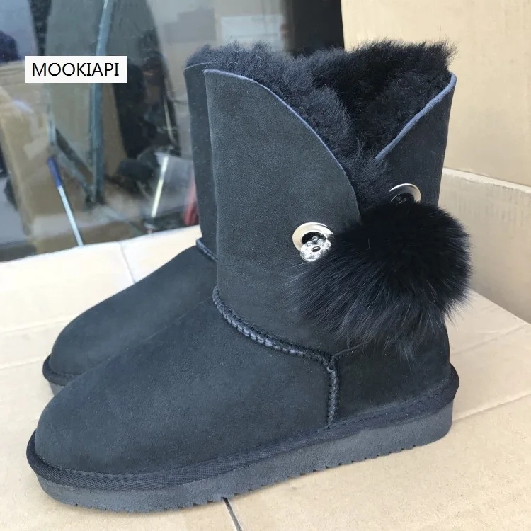 

In 2019, the latest European high-quality real sheepskin natural wool women boots The most fashionable snow boots