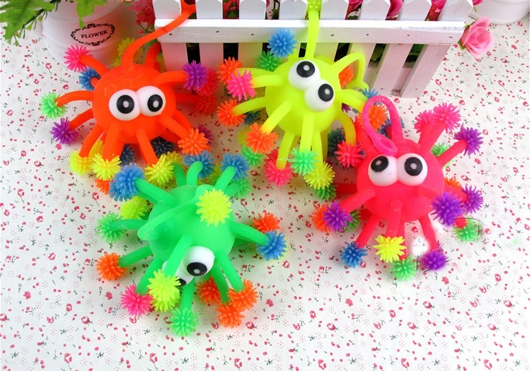 1PCS Snow Vent Software per bambini Giocattoli emettitori di luce Flash Ball Vent Ball Regali 2021