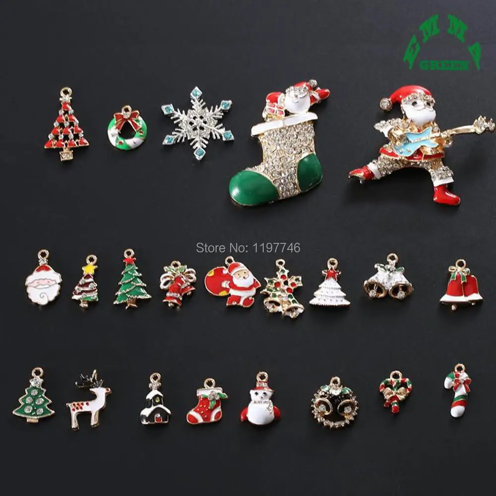 Enamel Christmas Santa Tree Jingle Bell Deer Sock Hat Garland Snowflake 10pcs Flat back Rhinestone Embellishment Beautiful Charm