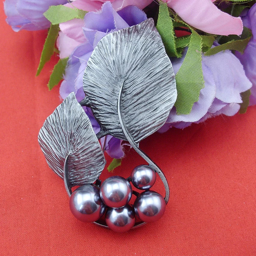 Hotsale Gray Tin Metal Fashion Pearl Leaves Brooch For Exaggerated Jewelry People Men\'s Jewelry Pins Fashion, Item NO.: BH7746