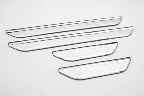 

Chrome Door Sill Scuff Plates for Hyundai Sonata i45