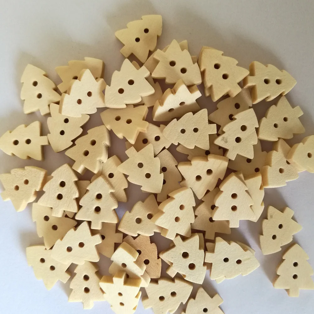 50PCs NEW Natural Wooden Buttons Christams Tree Shape Scrapbooking DIY Craft Sewing Accessories 2 Holes DIY Clothing Accessories