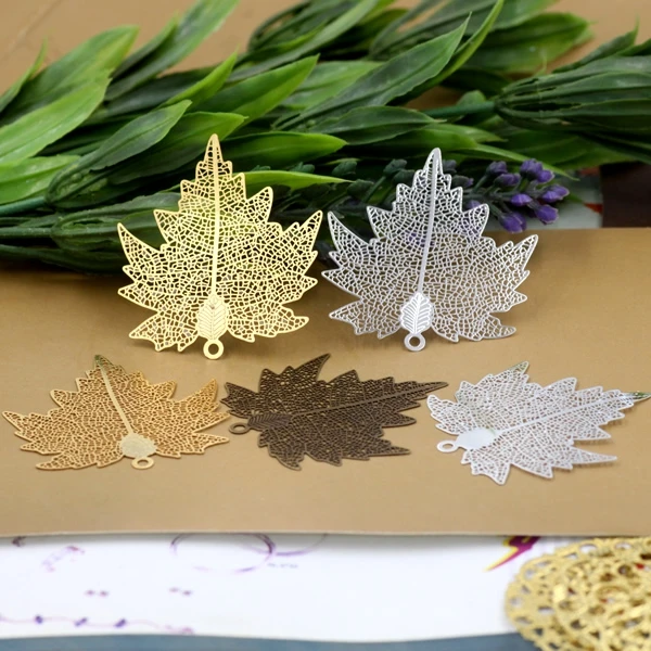 10Pcs 65*58MM Brass Filigree Maple Leaf Pendant Etched Sheet Diy Pendant Charms for Necklace Jewelry findings 3 color for choose