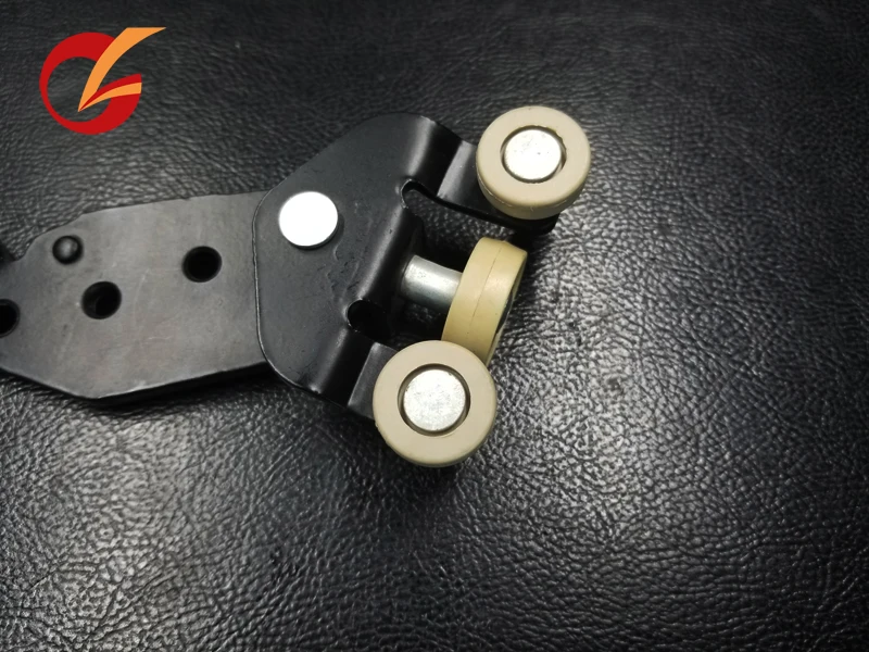 use for toyota hiace commuter 2005-2014 sliding door roller middle braket