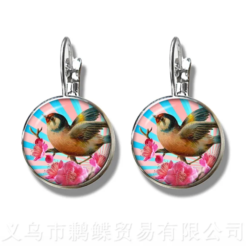 Beautiful Bird Pattern Earrings Vintage Round Glass Bird 16mm Glass Dome Silver Plated Stud Earrings For Women Girls Gift