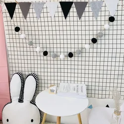 2M Wool Balls Handmade Bedroom Decorations Halloween Wall Decoration Ornament Christmas Parties Hanging Pendant Pompom Garland