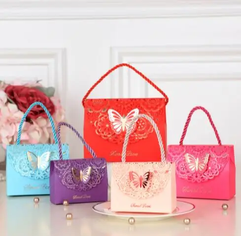 

30Pcs/lot High-quality Laser Cut Butterfly Flower Gift Bags Candy Boxes Wedding favors Portable Gift Box Party Favor Decoration