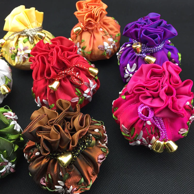

10pcs Hand Ribbon Embroidery Chinese Satin 8 Grid Pouches Round Bottom Drawstring Makeup Christmas Jewelry Gift Bags Wholesale