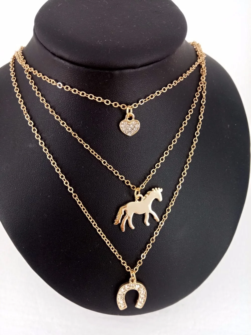 hzew 3 Layers horse necklace heart  horse  Horseshoe pendant necklaces