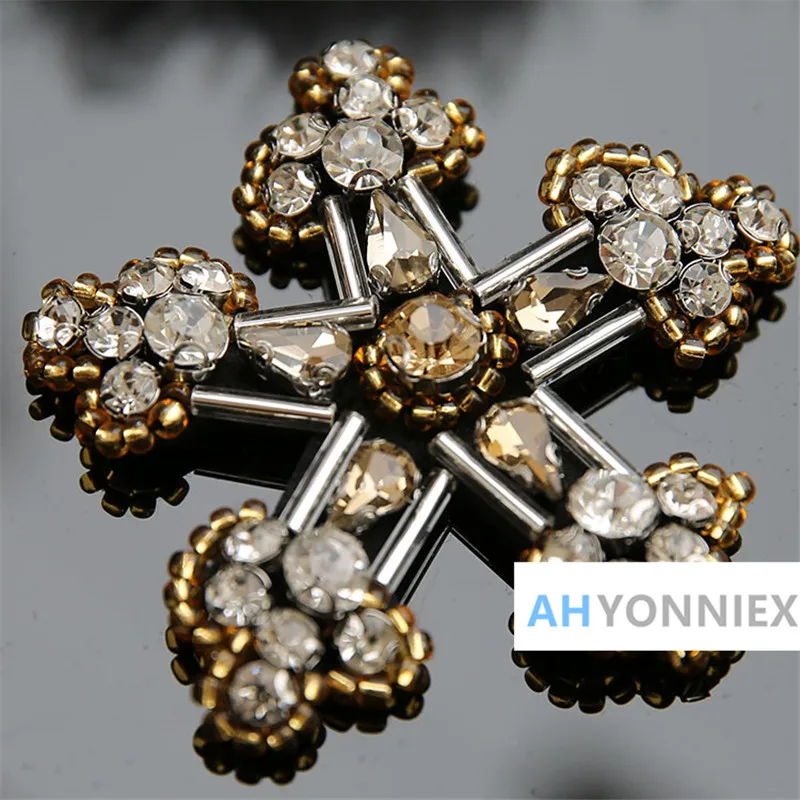 1PCS Handmade Rhinestone Patches Sew On Snowflake Applique Embroidery Flower Patches for Clothing Shoes Beaded Sequin Parch