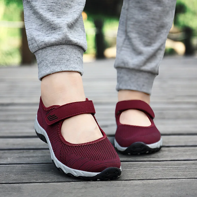 Modern Dance Shoes Comfortable Lightweight Mother Sports Shoes For Women Mesh Travel Fitness Shoes Slow step Walking Shoes