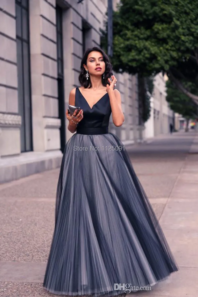 2024 Best Selling A Line V Neck Multiple Layers Tulle Prom Dress Spaghetti Straps Gothic Prom Dresses Open Back Evening Dress