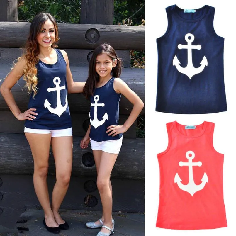 

2017 Summer Baby Girls Family Matching Outfits Fashion Cool Sleeveless T-Shirt Vest Costume Mom Daughter dress clothes look A175