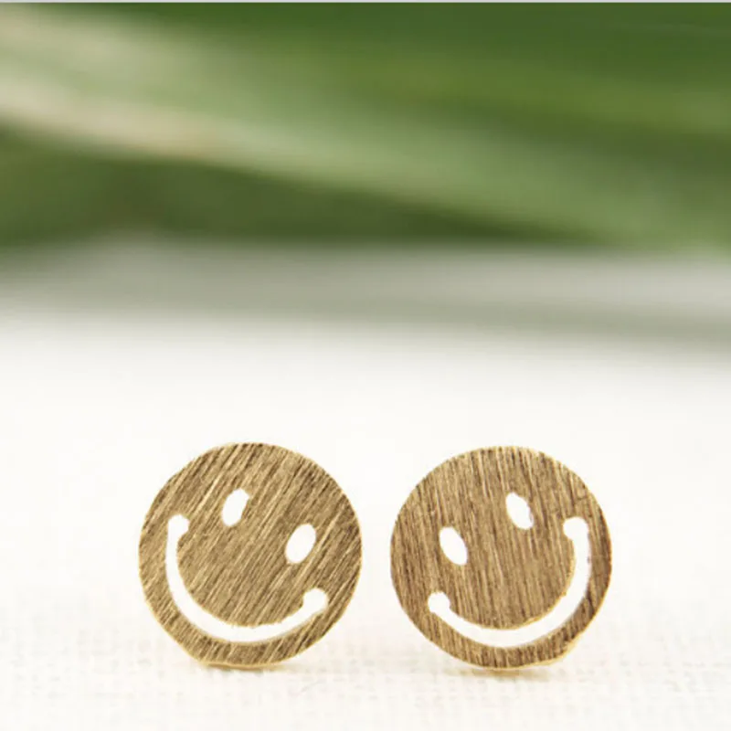 Wholesale 30Pairs Of Fashion Smiling Face Stud Earrings Gold Silver Plated Mix Color Good Luck For Easy Going Guys