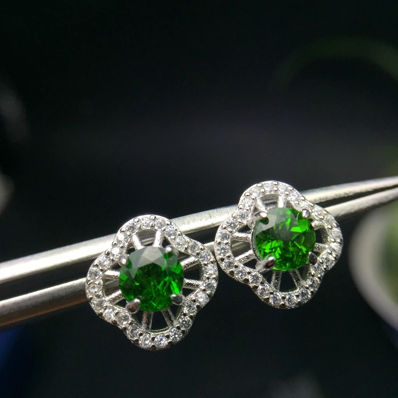 Natural diopside earrings, made of 925 silver, real photo, precious stones. Gemstone 0.4 carat