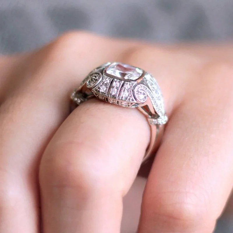 Huitan Vintage Women Ring Solitaire Cubic Zircon Anniversary Present For Wife Gothic Pattern Girls Addicted Ring New Come