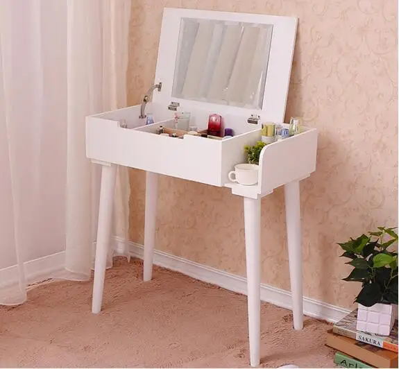 To receive a table with mirror dresser. Cosmetics