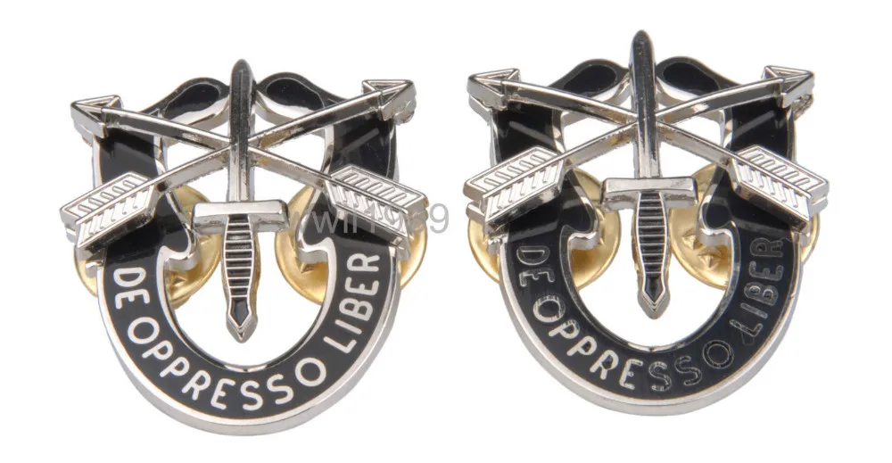 US Special Forces SF Hat Pin Motto Metal Badge DE Oppresso Libe - US014