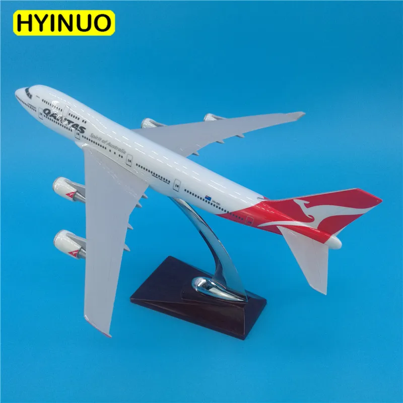 

32CM 1:250 B747 model QANTAS Australia Airline with Alloy Base Resin Aircraft Plane Collectible Display Collection Model