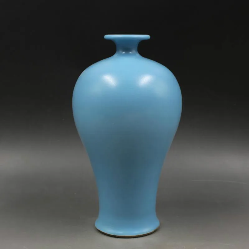 

Chinese Classic Blue Glaze Handmade Antique Qing Yongzheng Ceramic Tabletop Flower Vase Decorative Vase