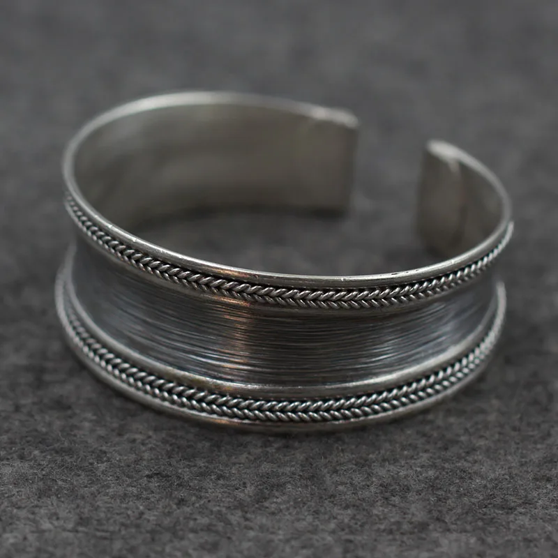 

Retro Thai Silver S925 Sterling Silver Hemp Lace Thailand Chiang Mai Handmade Silver Men And Women Open Ended Bangle Wholesale