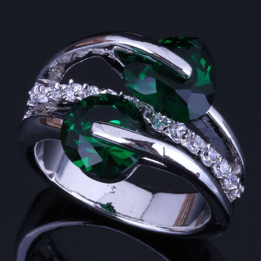 

Magic Heart Shaped Round Green Cubic Zirconia White CZ Silver Plated Ring V0467