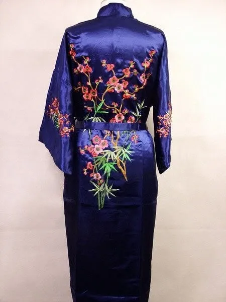 New White Chinese Women\'s Silk Robe Gown Novelty Embroidered Sleepwear Kimono Yukata Gown Flower S M L XL XXL XXXL W3S001